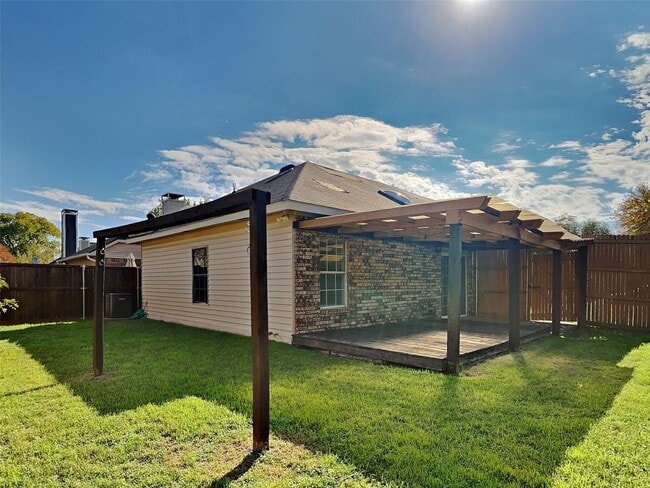 Building Photo - 3 BR/2BA | Renovated Single Family Home | 2-Car Garage |Private backyard