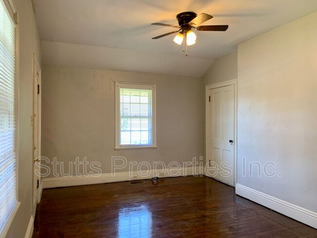 213 Broadway St - 213 Broadway St Sheffield AL 35660 | Apartment Finder