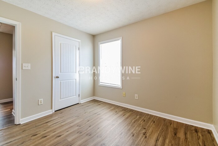 Building Photo - 6106 Ruth St SW