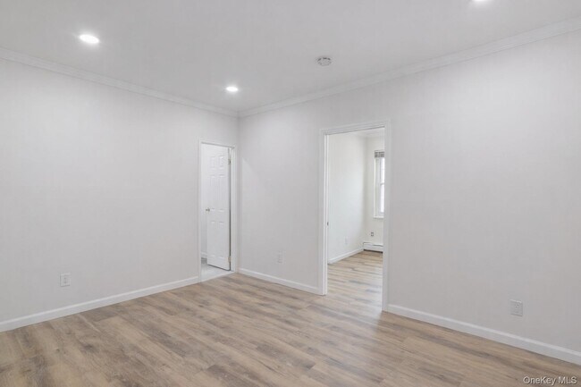 Building Photo - 21-29 Audrey Ave