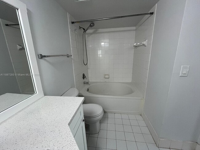 Building Photo - 655 SW 111th Way