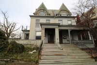 Building Photo - 1427 N Front St