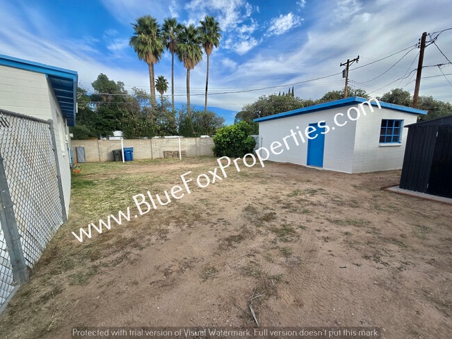 Building Photo - 3240 E Halcyon Pl