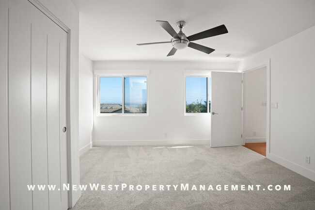 Building Photo - Exquisite Pacific Beach 4 bedroom located on a quiet cul-de-sac in the coveted Floral Terrace com...