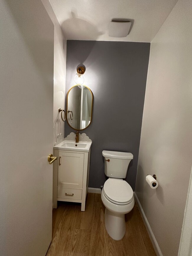 Building Photo - Townhouse in the heart of Pasadena