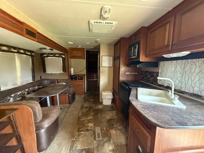 Building Photo - Elizabeth's RV Park