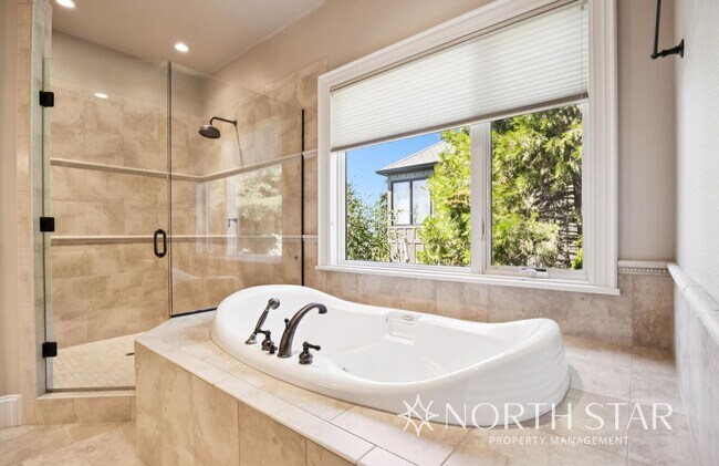 Building Photo - Executive Estate in Atherton Heights with ...