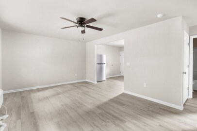 Building Photo - 1217 Pineview St
