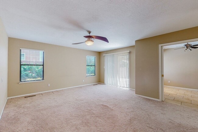 Building Photo - ACADEMY RIDGE 2 Bedroom Plus Office   2 Ba...