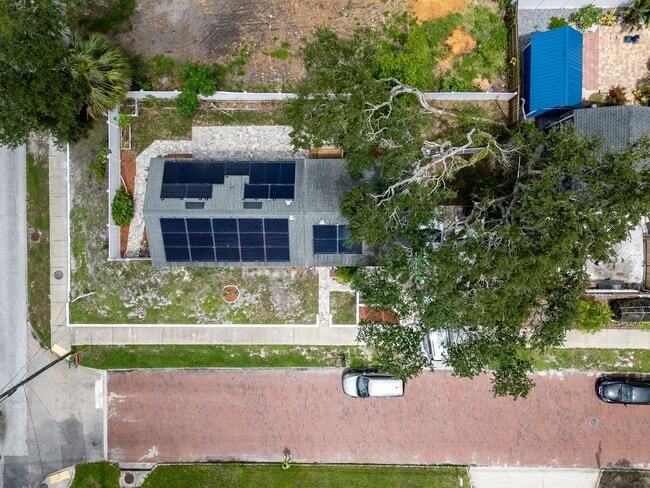 Building Photo - Charming 3BD/2BTH Home with Private Backyard in the Heart of Safety Harbor
