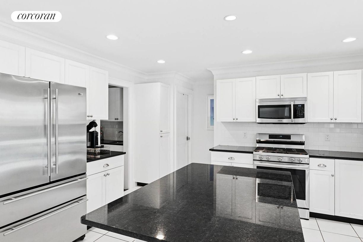 Building Photo - 5 Mountain Laurel Ln