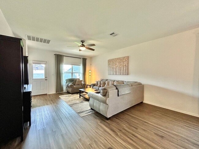 Building Photo - 3/BR 2/BA Home with Modern Comforts and a ...