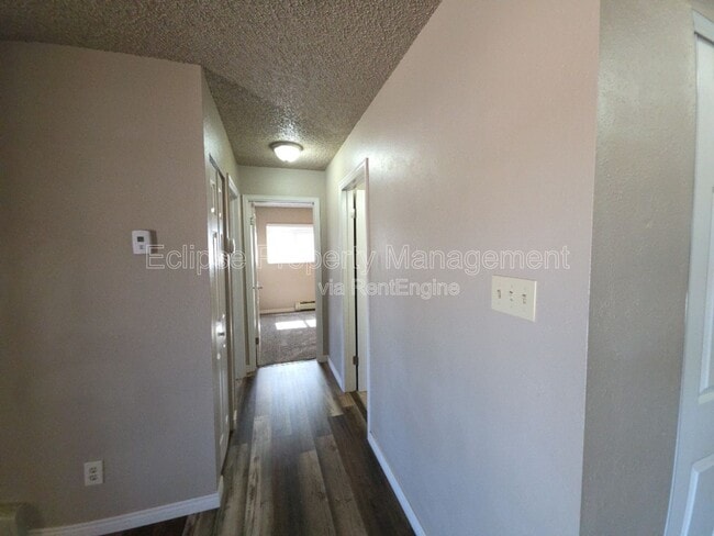 Building Photo - 512 Bell Ct