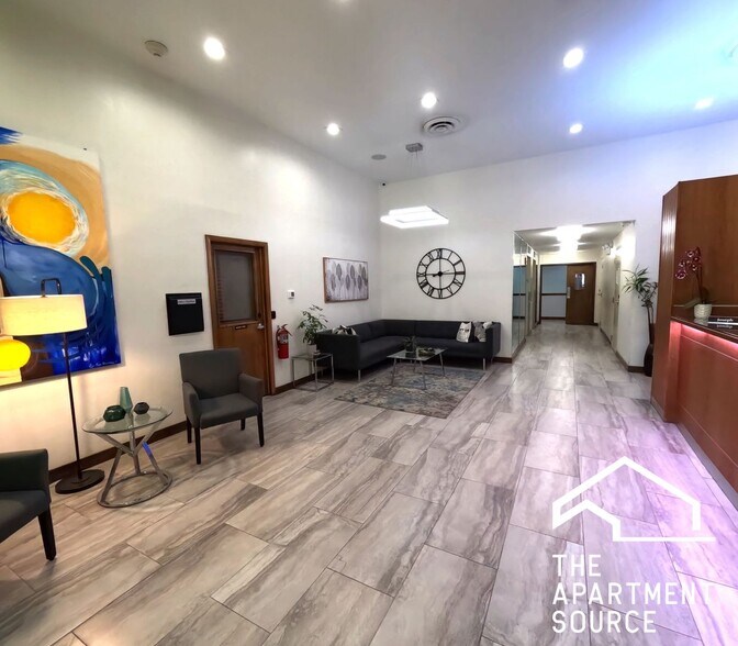 Building Photo - 6325 N Sheridan Rd