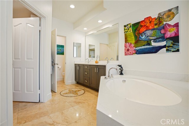 Building Photo - 4167 Warner Ave