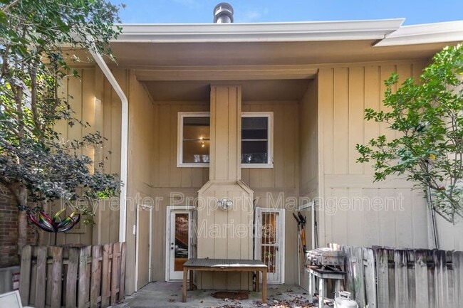 Building Photo - 2654 Stoney Creek Rd SE