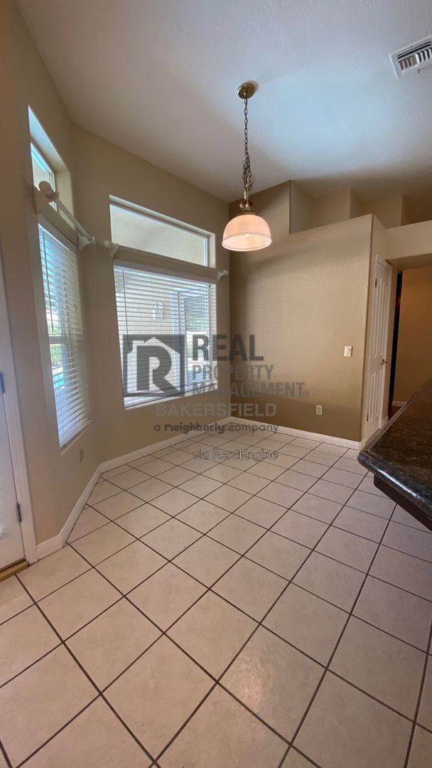Building Photo - 10916 Stony Point Dr