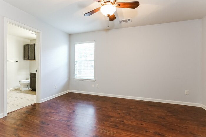 Building Photo - 7007 N Haven Dr