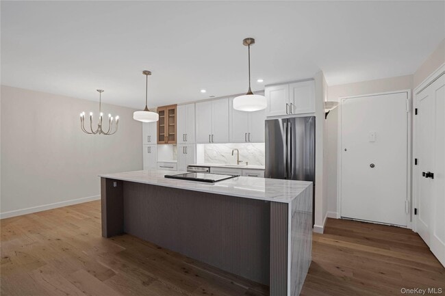 Building Photo - 400 High Point Dr