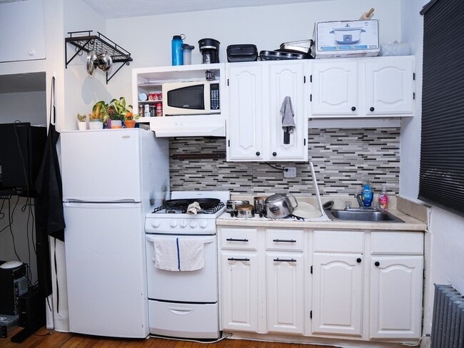 Building Photo - 259 W Newton St