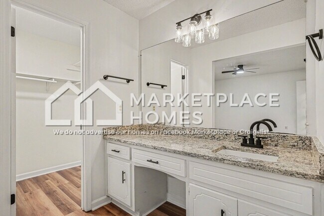 Building Photo - 145 Springvalley Way