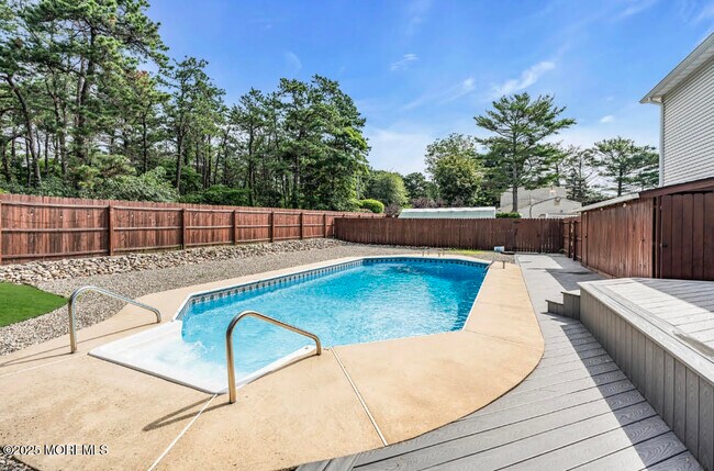 Building Photo - 476 Birch Bark Dr