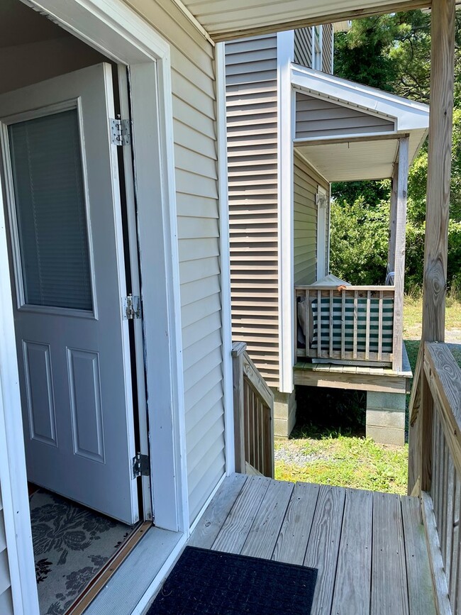 Building Photo - 5164 Main St