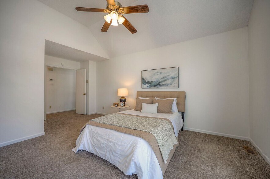 Building Photo - 14903 Goodman St