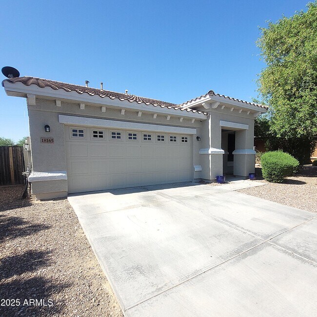 Primary Photo - 18165 W Carmen Dr