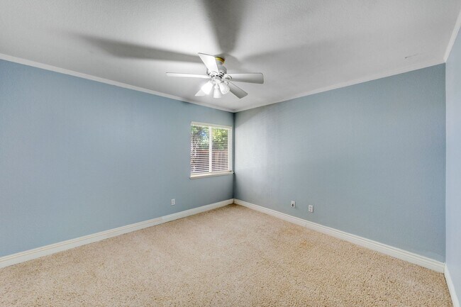 Building Photo - 4011 Prairie Falcon Dr