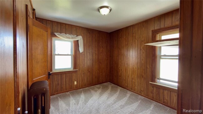 Building Photo - 130 Elm St
