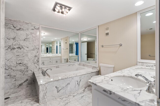 Building Photo - 5550 N Ocean Dr