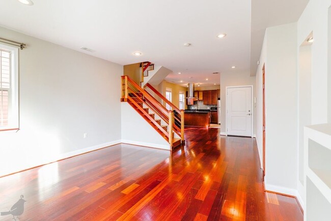 Building Photo - 3573 Warder St NW