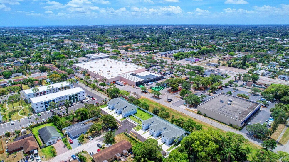 Building Photo - 3871 Patio Ct