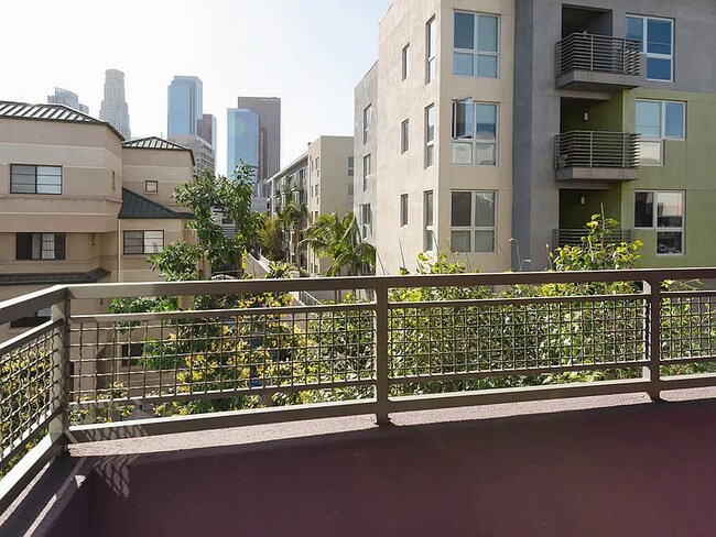 Building Photo - 235 San Pedro St