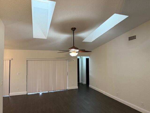 Building Photo - 1603 Hollyhock Rd