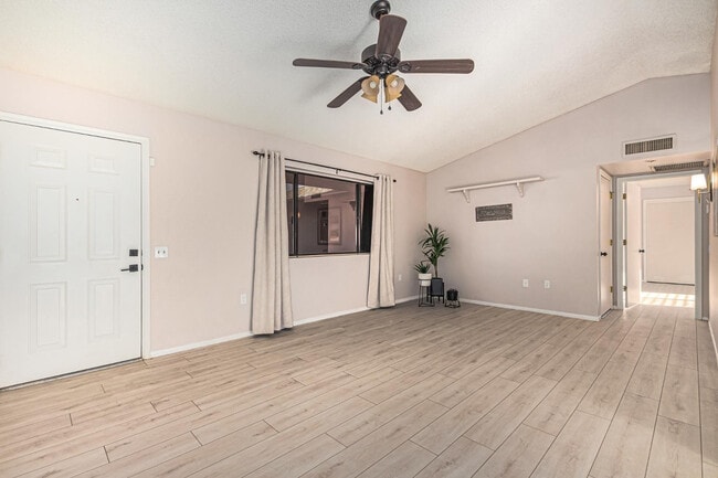 Building Photo - 20014 N Conquistador Dr