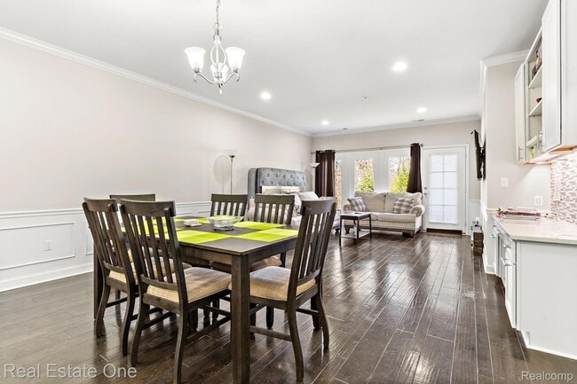 Building Photo - 5570 Arbor Chase Dr
