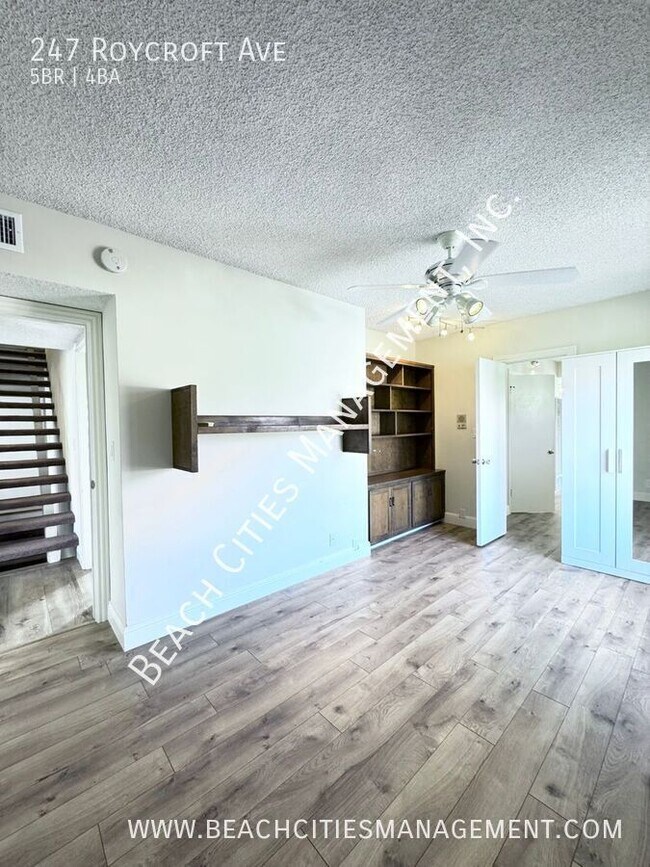 Building Photo - 247 Roycroft Ave