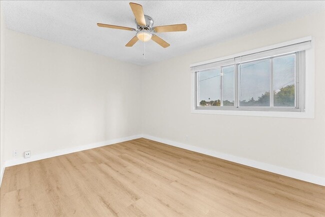 Building Photo - 3116 W 99th St