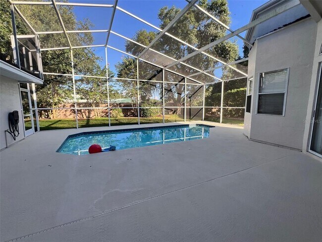 Building Photo - 1753 Kinsmere Dr