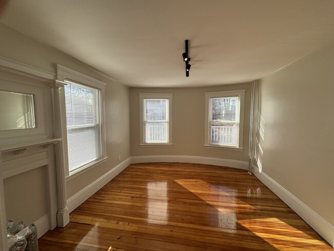 Living Room - 119 Glendower Rd