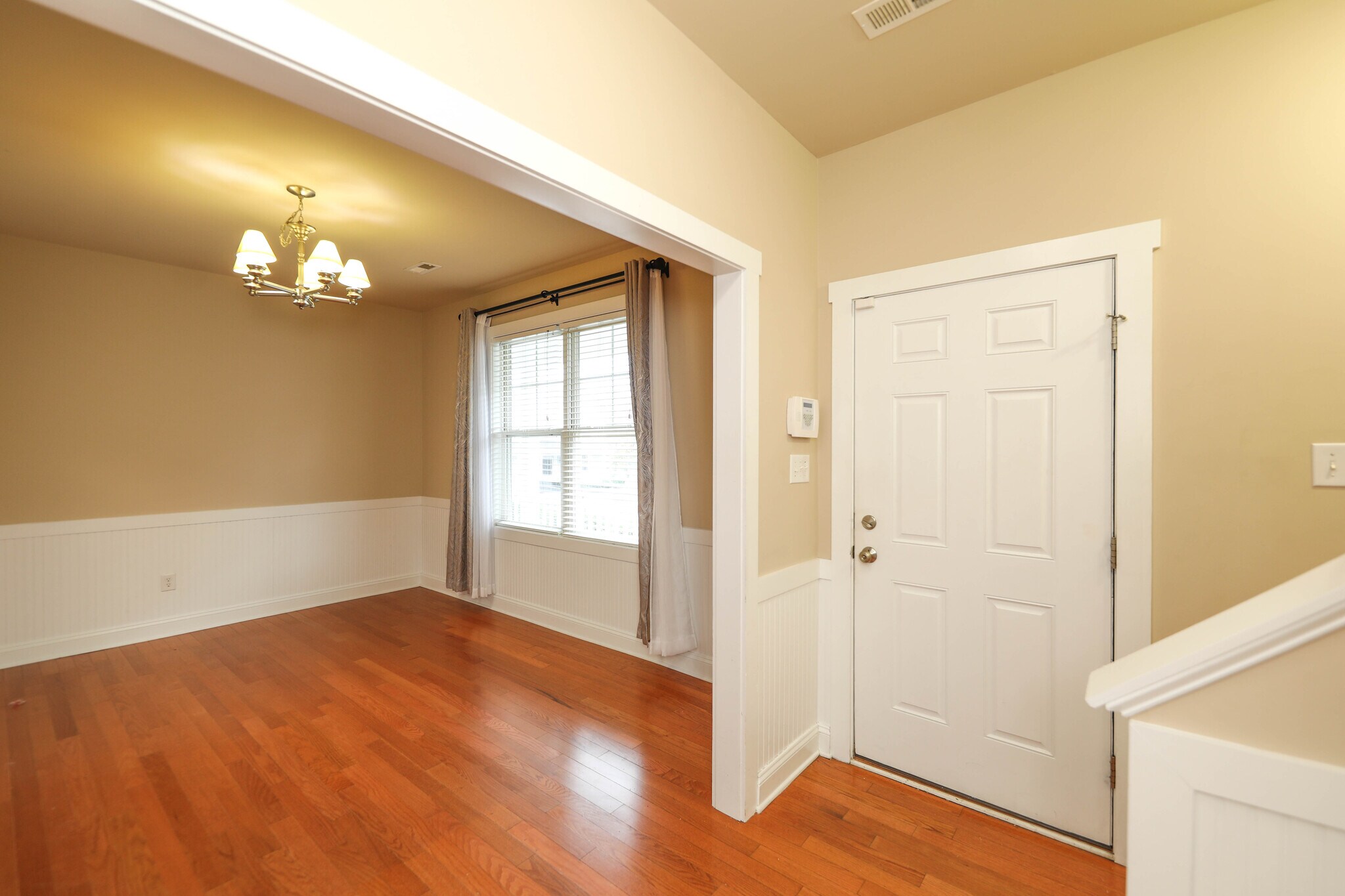 Building Photo - 328 Marquette Ct