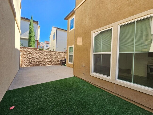 Building Photo - 20841 Acorn Cir