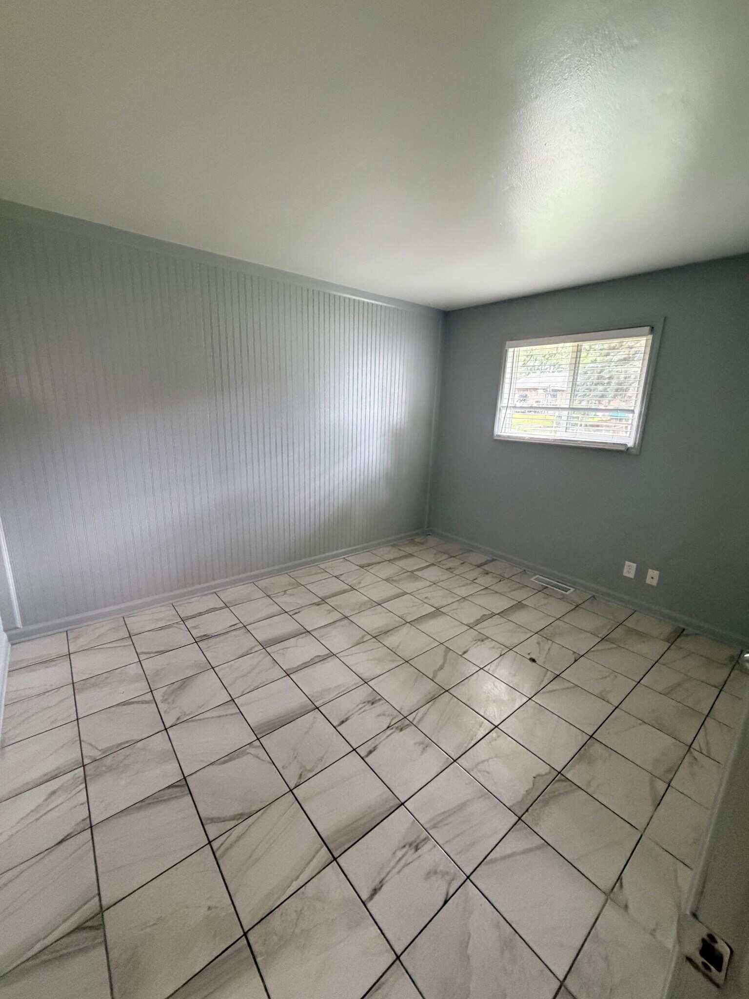 Bedroom 1 - 133 W Briarcliff Rd
