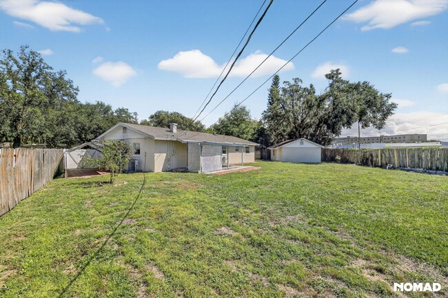 Building Photo - 5300 Locksley Ave