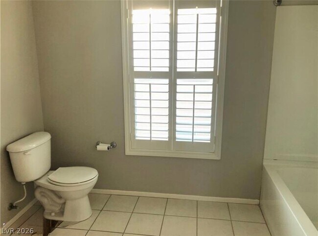 Building Photo - 6473 Blue Iris Ct