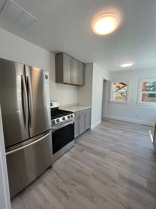Building Photo - Remodeled 3 Bedroom Plus Office with Large...