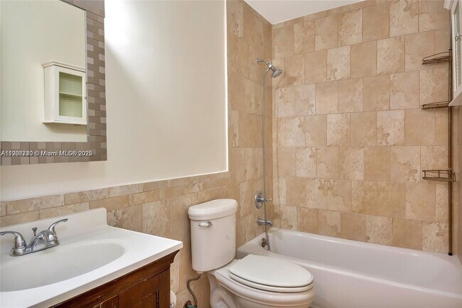 Building Photo - 6236 SW 136th Ct