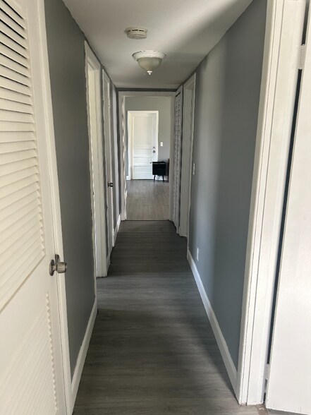 Building Photo - 7197 Quincy Ln